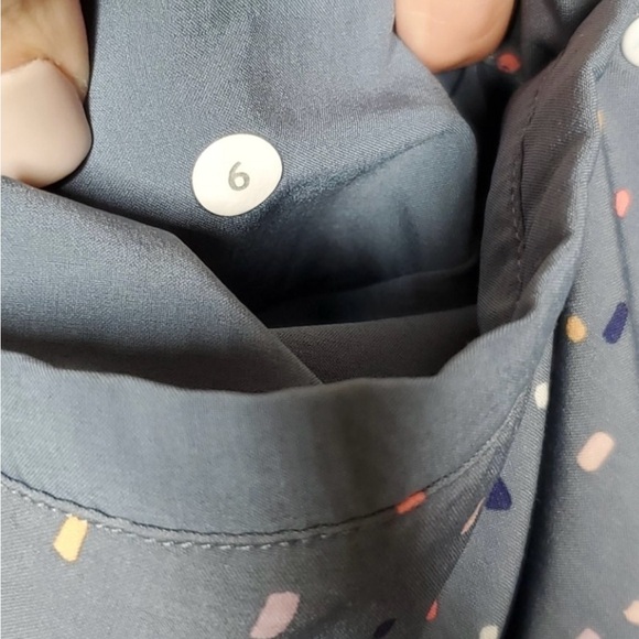 Lululemon Athletica High Waist Grey Confetti Cake with Rolled Hem - Size 6 - Picture 7 of 11